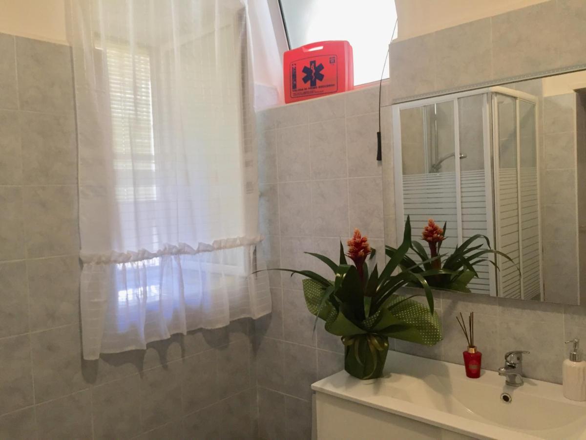 Vesuvio House Appartamento Indipendente E Centrale Сант'Агнело Екстериор снимка