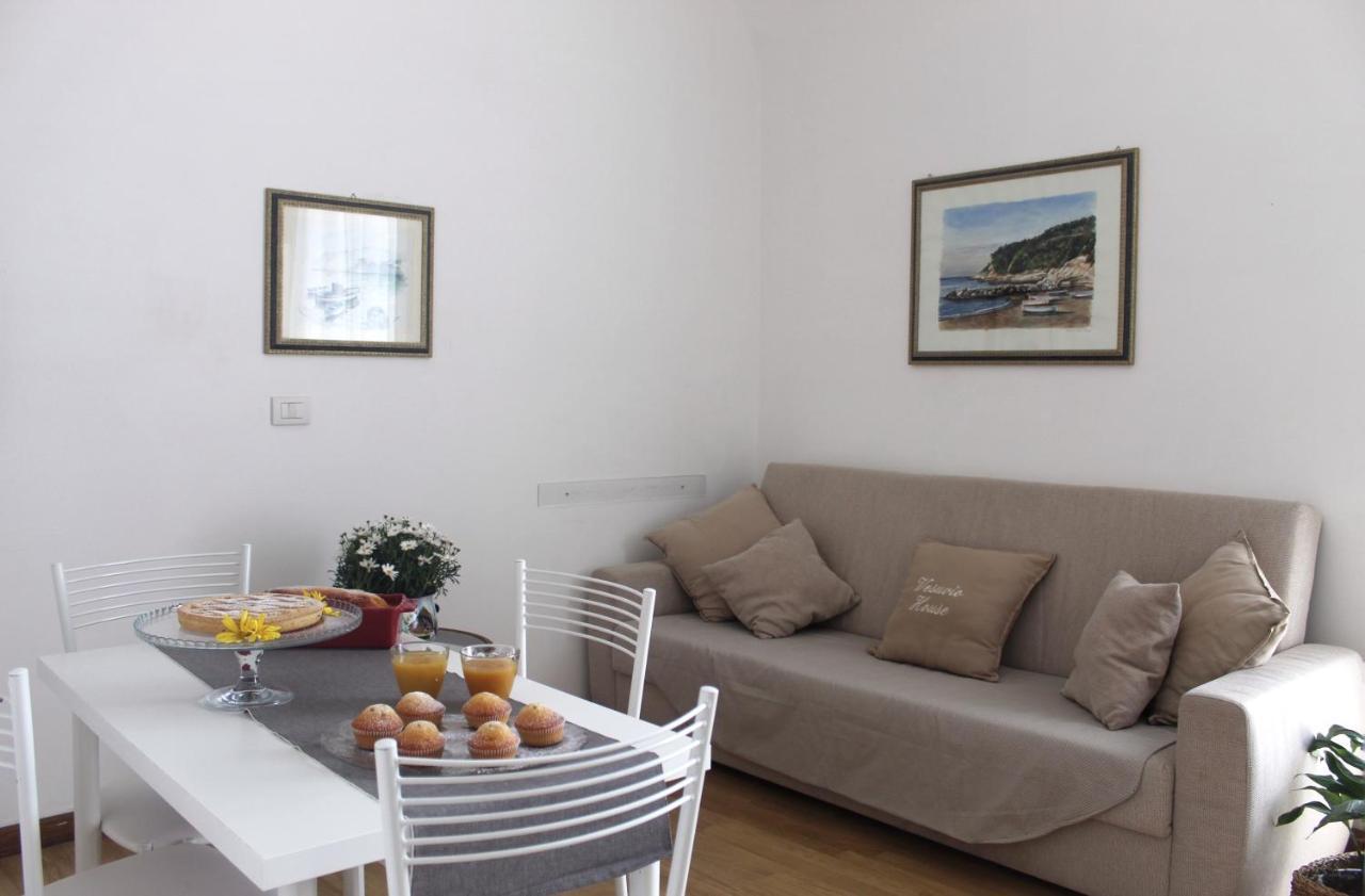 Vesuvio House Appartamento Indipendente E Centrale Сант'Агнело Екстериор снимка